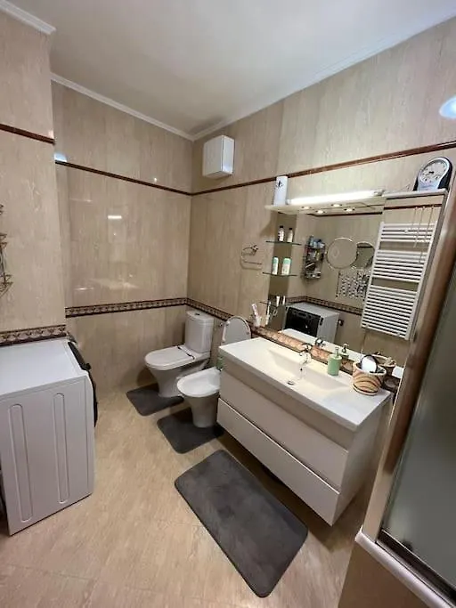 Hari & Tea'S Apartment Near Grand Park Of Tirana Albania