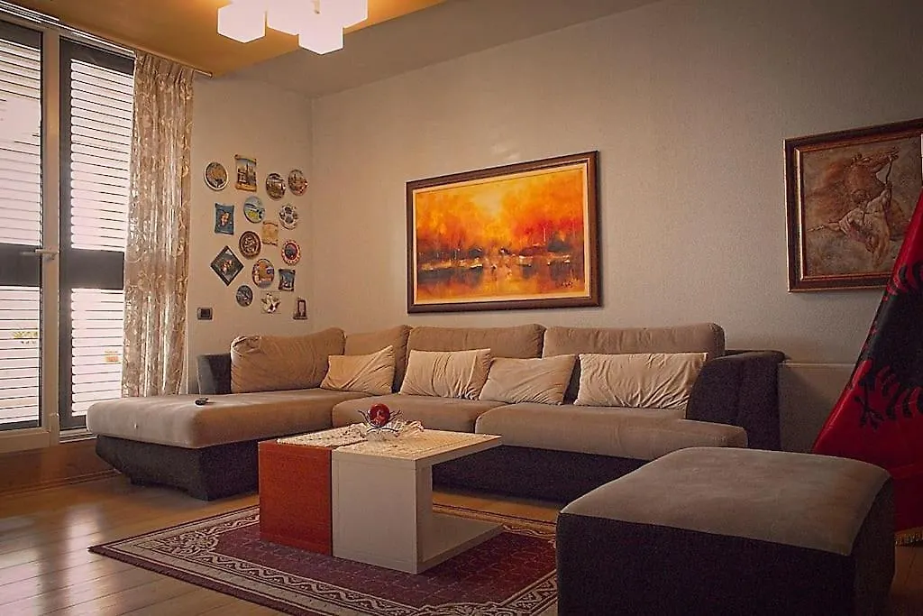 Hari & Tea'S Apartment Near Grand Park Of Tirana